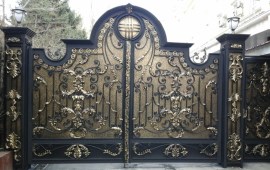 Двери и ворота методом холодной ковки: особенности декорирования